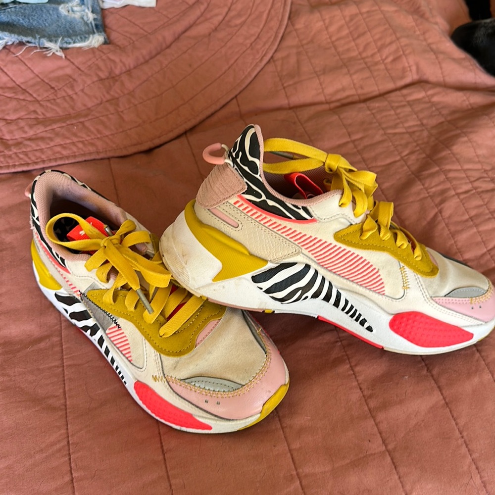 Puma Sneakers